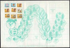 Iskolai takarékbélyeg gyűjtőlap bélyegekkel