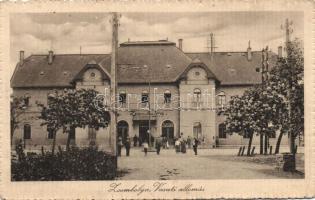 Zsombolya railway station