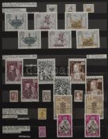 Ausztria 1968-1976 párhuzamos bélyegzett és postatiszta gyűjtemény 2 db 10 ill. 12 lapos berakóban