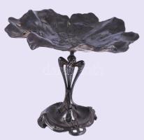 Szecessziós asztali fém kínáló tál. Jelzés nélkül, d: 23 cm, m: 18,5 cm