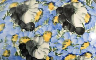 Antik kézzel festett, kétfüles váza. Jelzés nélkül, hibátlan, m: 29,5 cm