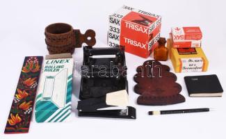 Papírtáskányi zömmel íróasztali tétel