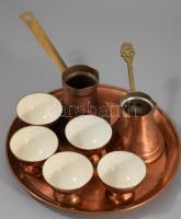 Réz kávézó szett, 10 csészével, 2 tálcán