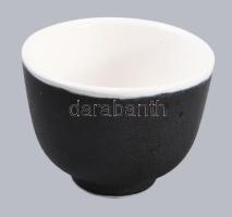 Kínai szürkemázas porcelán teás készlet 4 pohárral, jó állapotban, m: 13 cm