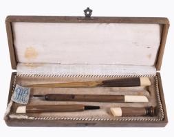 Régi íróasztali készlet, dobozában.