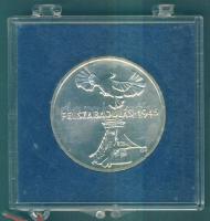 1975. 200Ft Ag "Felszabadulás" T:BU Eredeti plombált MNB plasztiktokban (sérült)!