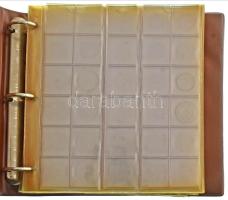 Használt állapotú barna műbőr háromgyűrűs berakó album, összesen 10db berakólappal (216db férőhellye...