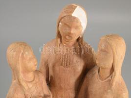 Dabóczi Mihály (1905-1980): Éneklő lányok. Festett gipsz, sérült, jelzett, m: 30 cm