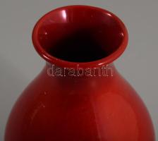 Zsolnay ökörvér mintás kisváza. Jelzett, kis kopással, m: 13,5 cm