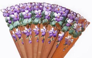 3 darab antik legyező, sérüléssel