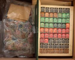 Sok ezer régi és modern magyar és külföldi bélyeg dobozban.