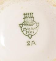 3 darab csésze alátéttel, közte 2 Zsolnay