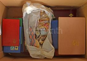 23 db üres közepes és kis berakó hozzá egy kilónyi áztatni való NSZK bélyeg