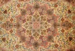 Kézzel készült keleti szőnyeg, kopással, 180x130 cm