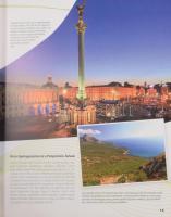 Vegyes futballal kapcsolatos könyvtétel, 3 db
Keir Radnedge: A futball enciklopédiája. Ford.: Tomor...