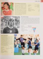 Vegyes futballal kapcsolatos könyvtétel, 3 db
Keir Radnedge: A futball enciklopédiája. Ford.: Tomor...