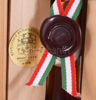 1993 Chateau Megyer 5 puttonyos Tokaji Aszú, bontatlan palack, édes fehér desszertbor, bontatlan, le...