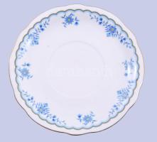 Zsolnay ritkább mintás 2 csésze és 3 darab alátét. Jelzett, hibátlan, d: 15 cm