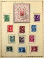 Tartalmas magyar gyűjtemény a Krajcárosoktól 1957-ig, sok jobb kiadással, portókkal, sorokkal, blokk...