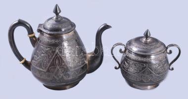 Antik ezüstözött kávés kanna és cukortartó, m: 16 cm alatt.