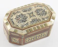 Intarziás kis fadoboz, 12x7,5 cm