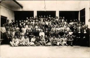 1939 Vágsellye, Schelle, Sala nad Váhom; csoportkép / group picture. photo (EK)