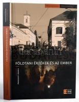 Mindszenthy Andrea (szerk.): Budapest: Földtani értékek és az ember. Bp., 2013, ELTE Eötvös kiadó. Szerkesztő (Mindszenthy Andrea) által dedikált Neidenbach Ákos hegymászó, turisztikai szakíró részére.