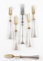 6 darab ezüst (Ag) nyelű villa, jelzett, h: 15-19 cm