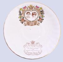 Staffordshire csészealj Diana Spencer és Károly herceg esküvője emlékére, hibátlan, d: 14,5 cm