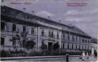 1917 Beszterce, Bistritz, Bistrita; József Főherceg laktanya. Sch. Bartha Mária kiadása / Erzherzog Josef Kaserne / military barracks (EK)