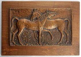 Pató Róza (1934-2018): Lovak. Bronz fali relief. Fa alapon. jelzett 32x20 cm