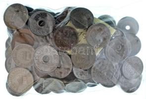 Vegyes 123db-os fillér tétel, közte pár osztrák heller: 1908. 10f + 20f + 1916-1920 20f (5db) + 1953-1962. 2f (9db) + 1893-1910. 10h (6db) + 1911. 1h (3db) + 1917. 20h (5db) + 1916. 20h (12db) T:vegyes