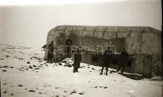 Katonai bunker a II. világháborúban, fotónegatív, 3×4 cm