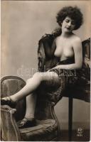 Erotikus meztelen hölgy / Erotic nude lady. photo