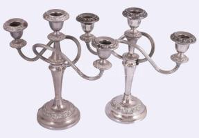 Háromágú ezüstözött angol gyertyatartó pár, m: 25 cm