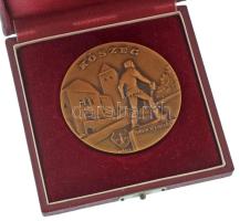 Iván István (1905-1968) DN "Kőszeg - Jurisich Miklós" bronz egyoldalas vert emlékérem (60mm) dísztokban T:AU patina