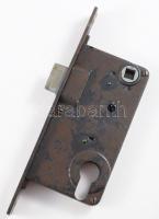 Elzett patent nyelvbehúzós, kettős zárású bevésőzár.