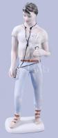 VEB Wallendorfer Pozellanfabrik "Fatal walkmannel (Junge mit Walkman)" figura. Designer: Ina Böhm (1973). Jelzett hibátlan, m: 20 cm /// VEB Wallendorfer Porcelain Factory "Fatal Walkman (Boy with Walkman)" figurine. Designer: Ina Böhm (1973). Marked, flawless condition, height: 20 cm.