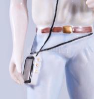 VEB Wallendorfer Pozellanfabrik "Fatal walkmannel (Junge mit Walkman)" figura. Designer: I...