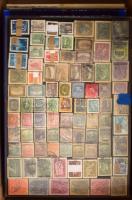 Néhány száz magyar bündli, közte 1950 előtti büdlik, de javarészt képes, modern kiadások, 9 db tálcán, dobozban