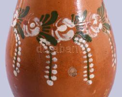 Köcsög. Alföld, 20. sz. első fele, felületi sérüléssel, m: 24,5 cm