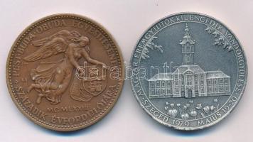 Lisztes István (1942-) 1973. "MÉE - Jászberényi Csoport / Pest-Buda-Óbuda egyesítésének századik évfordulójára" kétoldalas, vert, bronz emlékérem (43mm) + Lapis András (1942-) 1979. "MÉE Kilencedik Vándorgyűlése - Szeged / Szeged pusztulásának és újjászületésének centenáriumi évében" ezüstpatinázott kétoldalas, vert, bronz emlékérem (43mm) T:AU-XF Adamo SG2