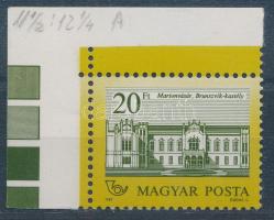 1987 Kastélyok II. 20Ft ívsarki bélyeg fényes-fényes papíron, 11 1/2 : 12 1/4 fogazással (kis ránc az ívszélen / crease on the margin)