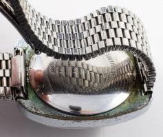 Junghans karóra, kézi felhúzós, dekoratív számlappal, hibátlan számlap, plexin kis karc, fém, szíjja...