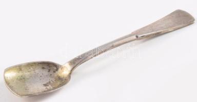 Weiss Manfréd (1857-1922) monogramjával díszített ezüst (Ag) fűszerkanál, jelzés nélkül, nettó 6,7g