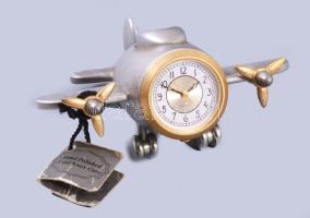 Malév repülő alakú kis óra, 6x7,5 cm