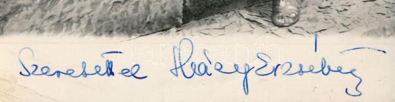 Házy Erzsébet (1929-1982) operaénekesnő (szoprán), színésznő aláírása fotón