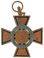1942. "Tűzkereszt II. fokozata" bronzozott hadifém kitüntetés mellszalag nélkül T:VF bronzozás kopott Hungary 1942. "Fire Cross, 2nd Class" bronze plated war metal decoration without ribbon C:VF bronze plate worn NMK 447