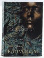 Tóth Attila: Bánvölgyi László szobrász-, restaurátorművész. A művész, Bánvölgyi László (1962- ) által dedikált példány. Szeged, 2008, Múzeumi Tudományért Alapítvány. Gazdag képanyaggal illusztrálva. Kiadói kartonált papírkötés.