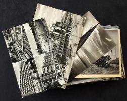 140 db MODERN fekete-fehér és színes magyarországi város képeslap, közte villamos, hajó, autó stb. /...